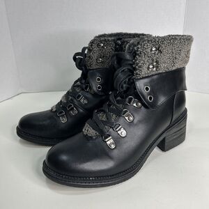 Wanted Boots Womens 9 Black Y2K Heel Chunky Carson Faux Fur Trimmed Lace Up Cute